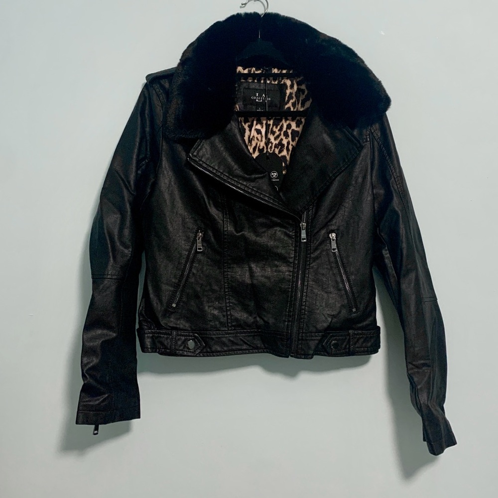 NWT_ Women's Leather Jacket __NWT - Picture 15 of 15
